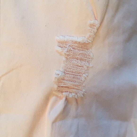 Blush pink distressed jeans - Picture 2 of 3